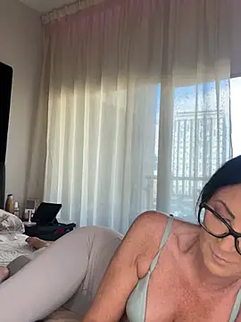 Snapshot of Dani_Dainty chatting on 7, 7, 2026 Dani Dainty online show from 7, 7, 2026