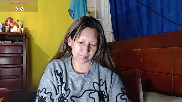 Snapshot of Evatoms37 chatting on 16, 6, 2026 Evatoms37 online show from 16, 6, 2026