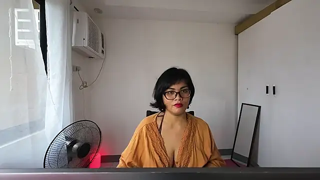Snapshot of MysticMara chatting on 15, 6, 2026 MysticMara online show from 15, 6, 2026
