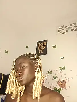Snapshot of petiteebony254 chatting on 15, 6, 2026 petiteebony254 online show from 15, 6, 2026