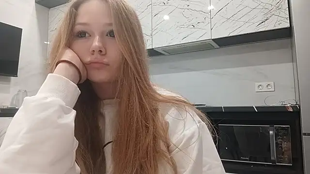 Snapshot of KarinaBestie chatting on 12, 6, 2026 KarinaBestie online show from 12, 6, 2026