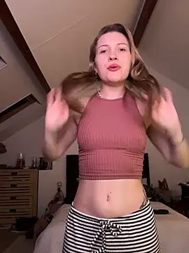 Snapshot of blanchevalmont chatting on 16, 6, 2026 blanchevalmont online show from 16, 6, 2026