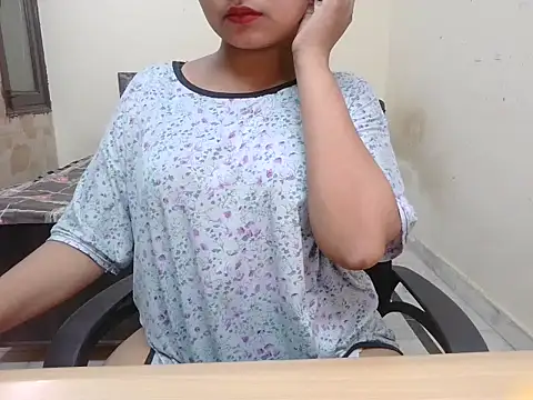 Snapshot of Bold-Divya1 chatting on 9, 7, 2026 Bold-Divya1 online show from 9, 7, 2026