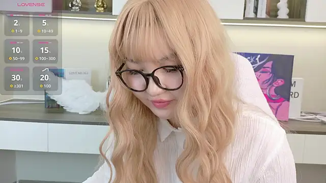 Snapshot of sakuraclover chatting on 6, 7, 2026 sakuraclover online show from 6, 7, 2026