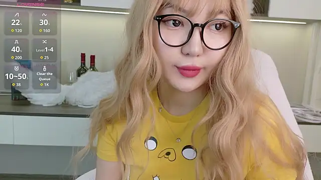 Snapshot of sakuraclover chatting on 7, 7, 2026 sakuraclover online show from 7, 7, 2026