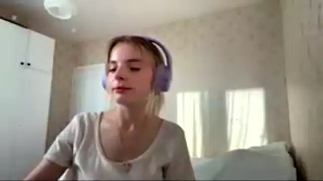 Snapshot of TeodoraBinney chatting on 29, 6, 2026 TeodoraBinney online show from 29, 6, 2026