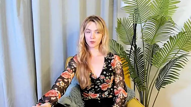 Snapshot of MarielRoloson chatting on 15, 6, 2026 MarielRoloson online show from 15, 6, 2026