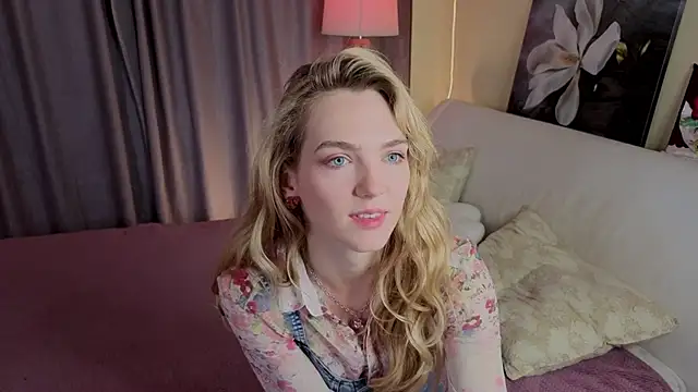 Snapshot of MarielRoloson chatting on 20, 6, 2026 MarielRoloson online show from 20, 6, 2026