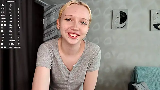 Snapshot of LadaSolar chatting on 3, 7, 2026 LadaSolar online show from 3, 7, 2026