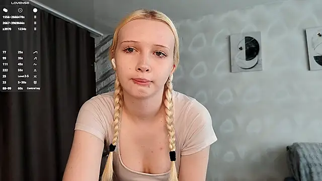 Snapshot of LadaSolar chatting on 9, 7, 2026 LadaSolar online show from 9, 7, 2026