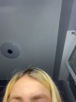 Snapshot of sabriloirinha chatting on 15, 6, 2026 sabriloirinha online show from 15, 6, 2026