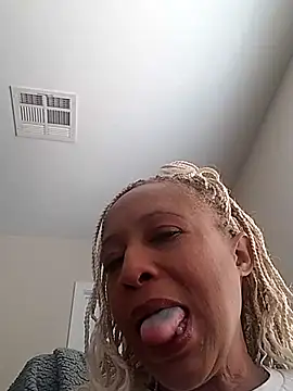 BlackPearlz69 online show from 24, 1, 2025