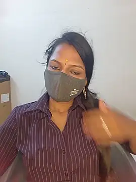 Snapshot of YALINITWO7_TAMIL chatting on 17, 6, 2026 YALINITWO7 TAMIL online show from 17, 6, 2026