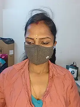 Snapshot of YALINITWO7_TAMIL chatting on 18, 6, 2026 YALINITWO7 TAMIL online show from 18, 6, 2026