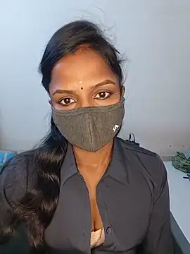 Snapshot of YALINITWO7_TAMIL chatting on 19, 6, 2026 YALINITWO7 TAMIL online show from 19, 6, 2026