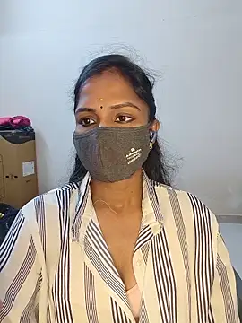 Snapshot of YALINITWO7_TAMIL chatting on 20, 6, 2026 YALINITWO7 TAMIL online show from 20, 6, 2026