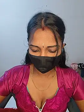 Snapshot of YALINITWO7_TAMIL chatting on 16, 7, 2026 YALINITWO7 TAMIL online show from 16, 7, 2026