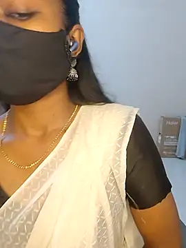 Snapshot of YALINITWO7_TAMIL chatting on 19, 7, 2026 YALINITWO7 TAMIL online show from 19, 7, 2026