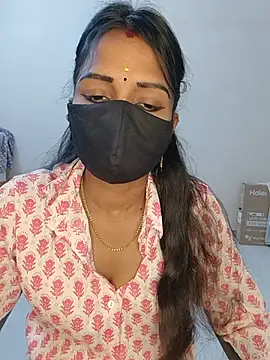 Snapshot of YALINITWO7_TAMIL chatting on 20, 7, 2026 YALINITWO7 TAMIL online show from 20, 7, 2026