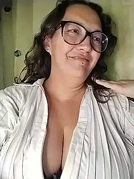  Saraqueen-- online show from 25, 6, 2026
