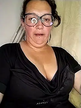  Saraqueen-- online show from 2, 7, 2026