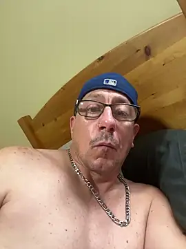 Snapshot of Dicklegend2245 chatting on 1, 7, 2026 Dicklegend2245 online show from 1, 7, 2026