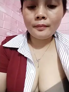 Snapshot of Lyh_sexy chatting on 5, 7, 2026 Lyh sexy online show from 5, 7, 2026
