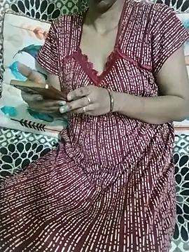 Snapshot of Unmarried_girl chatting on 22, 7, 2026 Unmarried girl online show from 22, 7, 2026
