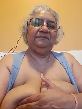 Snapshot of MistressRetribution chatting on 3, 7, 2026 MistressRetribution online show from 3, 7, 2026