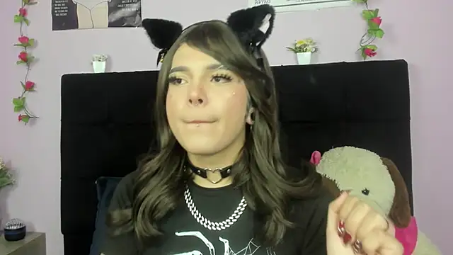 Makii XOXO online show from 11, 7, 2026