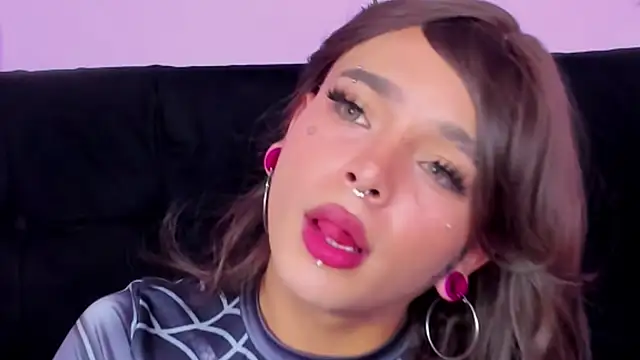 Makii XOXO online show from 17, 7, 2026