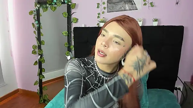 Makii XOXO online show from 24, 7, 2026