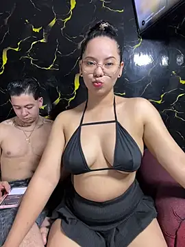 Snapshot of ColombianSexyCouple_ chatting on 19, 7, 2026 ColombianSexyCouple online show from 19, 7, 2026