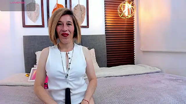 Margott mature online show from 25, 7, 2026