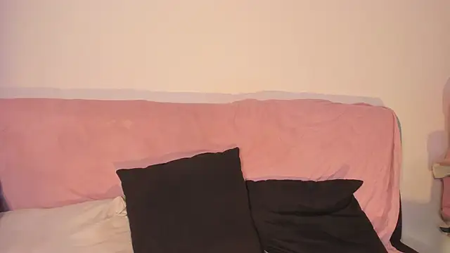 EmilyCutte online show from 1, 8, 2026