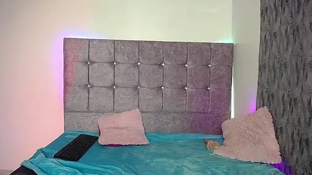 zira lux online show from 25, 6, 2026