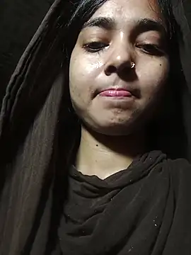 Snapshot of Simran_143 chatting on 22, 7, 2026 Simran 143 online show from 22, 7, 2026