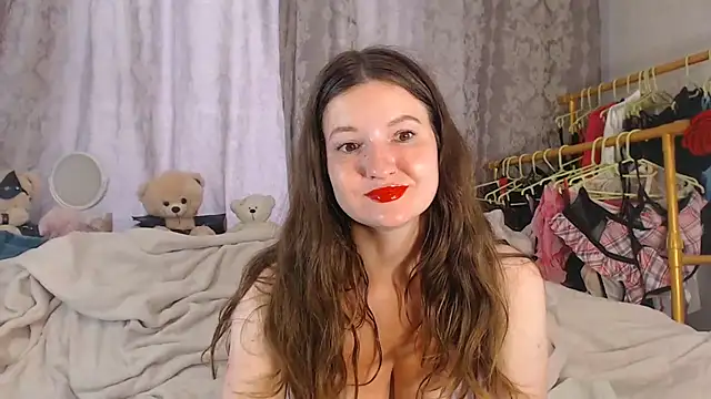 Snapshot of ChloeBrooklyn chatting on 7, 7, 2026 ChloeBrooklyn online show from 7, 7, 2026