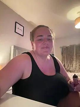 Snapshot of Bustygem_ chatting on 25, 6, 2026 Bustygem online show from 25, 6, 2026