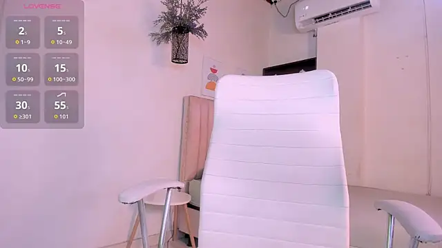 Snapshot of lulu_park chatting on 9, 7, 2026 lulu park online show from 9, 7, 2026