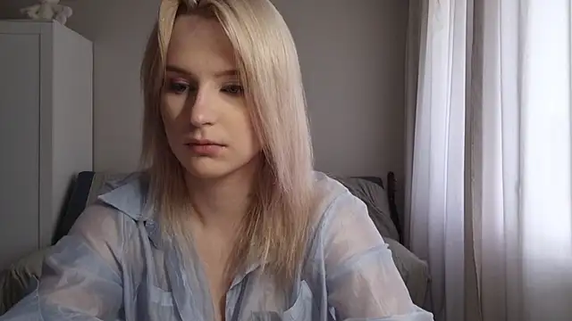 Snapshot of BloomMoon chatting on 25, 7, 2026 BloomMoon online show from 25, 7, 2026
