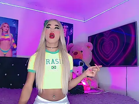 Snapshot of HeidiVanessa chatting on 19, 6, 2026 HeidiVanessa online show from 19, 6, 2026