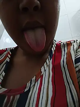 HeLiSa69ebony online show from 6, 8, 2026