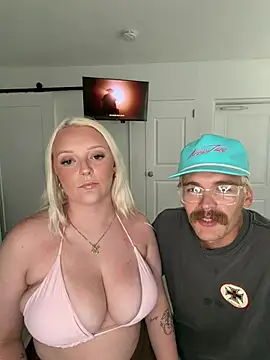 Snapshot of Blondebarbie21 chatting on 26, 6, 2026 Blondebarbie21 online show from 26, 6, 2026