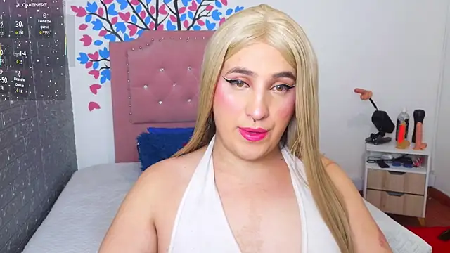 Snapshot of roxxy_pink_ chatting on 19, 6, 2026 roxxy pink online show from 19, 6, 2026