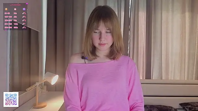 Snapshot of SunnySikarskie chatting on 7, 8, 2026 SunnySikarskie online show from 7, 8, 2026