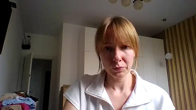 Snapshot of Deloriada chatting on 22, 7, 2026 Deloriada online show from 22, 7, 2026
