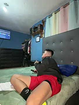 Snapshot of LatinoLeones chatting on 19, 7, 2026 LatinoLeones online show from 19, 7, 2026