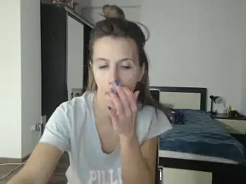 Snapshot of DedeSibel chatting on 11, 2, 2025 DedeSibel online show from 11, 2, 2025