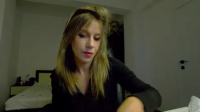 Snapshot of DedeSibel chatting on 23, 3, 2026 DedeSibel online show from 23, 3, 2026